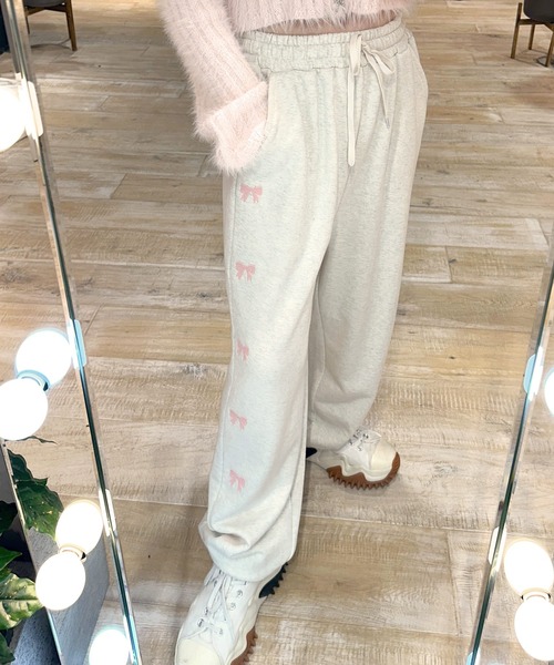 Alley by w closet（アリーバイダブルクローゼット）の「【Alley】リボン刺繍スウェットパンツ（スウェットパンツ・レディース・オートミール/グレー・FREE）」の3枚目の写真