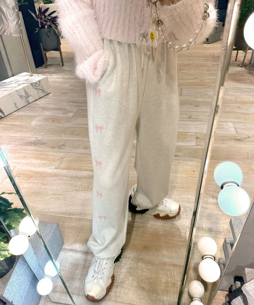 Alley by w closet（アリーバイダブルクローゼット）の「【Alley】リボン刺繍スウェットパンツ（スウェットパンツ・レディース・オートミール/グレー・FREE）」の4枚目の写真