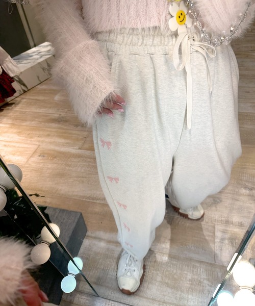 Alley by w closet（アリーバイダブルクローゼット）の「【Alley】リボン刺繍スウェットパンツ（スウェットパンツ・レディース・オートミール/グレー・FREE）」の6枚目の写真