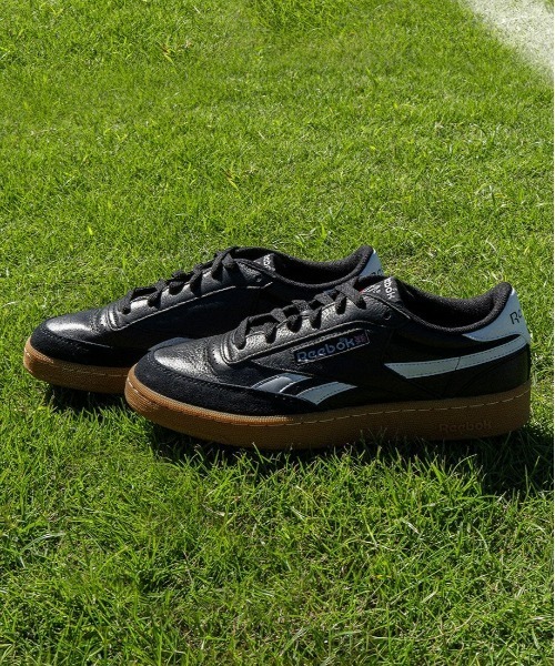 Reebok（リーボック）の「クラブシー 85 リベンジ ヴィンテージ / CLUB C 85 REVENGE VINTAGE（スニーカー・メンズ・ブラック/ホワイト・23.5cm/22.5cm/26.5cm/27.5cm/28.5cm/25.5cm/24.0cm/23.0cm/27.0cm/26.0cm/24.5cm/28.0cm/29.0cm/25.0cm）」の3枚目の写真