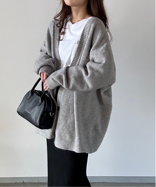 t a r o s u(タロス)の「one point logo loose cardigan/ワンポイントロゴルースカーディガン(カーディガン/ボレロ・レディース・ブラック/グレー・FREE)」の2枚目の写真