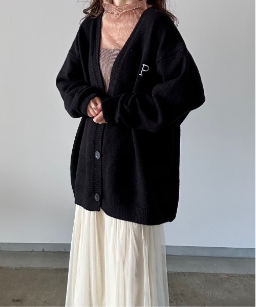 t a r o s u(タロス)の「one point logo loose cardigan/ワンポイントロゴルースカーディガン(カーディガン/ボレロ・レディース・ブラック/グレー・FREE)」の4枚目の写真