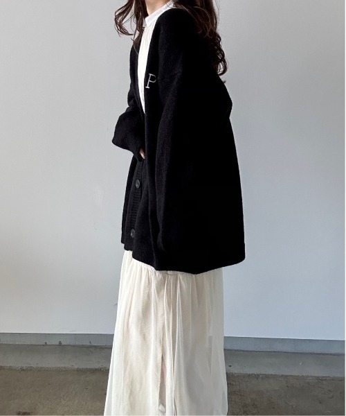 t a r o s u(タロス)の「one point logo loose cardigan/ワンポイントロゴルースカーディガン(カーディガン/ボレロ・レディース・ブラック/グレー・FREE)」の5枚目の写真