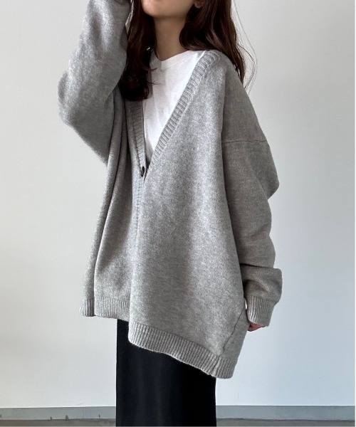 t a r o s u(タロス)の「one point logo loose cardigan/ワンポイントロゴルースカーディガン(カーディガン/ボレロ・レディース・ブラック/グレー・FREE)」の19枚目の写真