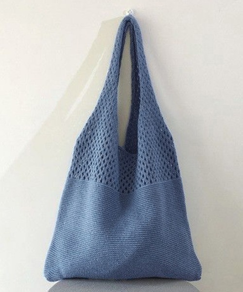 Miniministore（ミニミニストア）の「トートバッグ ニット編み バッグ鞄かばん（トートバッグ・レディース・パープル/グリーン/ブラック/ダークグリーン/ライトイエロー/ラベンダー/ダークブラウン/ダークパープル/ライトブラウン/ベージュ/アイボリー/ブルー/ダークグレー/ライトブルー/グレイッシュブルー/オフホワイト/ミント/イエロー/ワインレッド・フリー）」の13枚目の写真