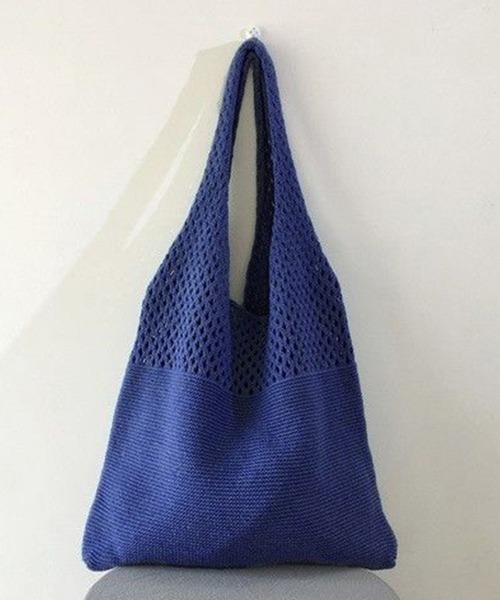 Miniministore（ミニミニストア）の「トートバッグ ニット編み バッグ鞄かばん（トートバッグ・レディース・パープル/グリーン/ブラック/ダークグリーン/ライトイエロー/ラベンダー/ダークブラウン/ダークパープル/ライトブラウン/ベージュ/アイボリー/ブルー/ダークグレー/ライトブルー/グレイッシュブルー/オフホワイト/ミント/イエロー/ワインレッド・フリー）」の12枚目の写真