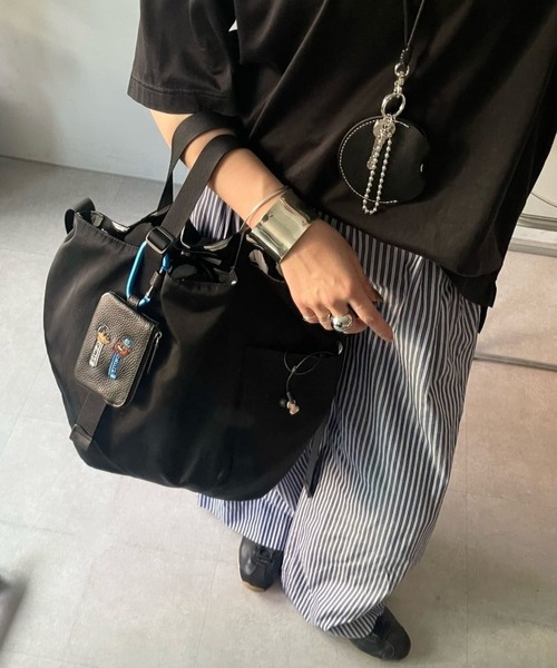 イアパピヨネ　アジャスタートートバッグ　S　ブラック ouchi企画 アジャスタートート S（トートバッグ）｜ear