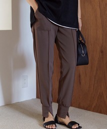 ピンタックスリットジョガーパンツ