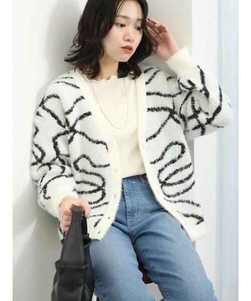 Samansa Mos2 blue(サマンサモスモスブルー)の「◎アソートフェザーカーディガン(カーディガン/ボレロ・レディース・チャコールグレー/ブラック/オフホワイト・F)」の10枚目の写真