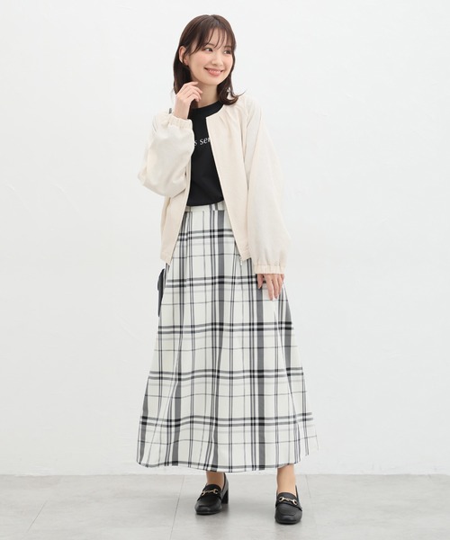 Honeys(ハニーズ)の「ノーカラーブルゾン(ブルゾン・レディース・アイボリー/グレイッシュベージュ/ピンク系その他/オリーブ/ブラック/ベージュ・M/L/S/LL)」の22枚目の写真