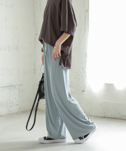 AMELY(エミリー)の「リブイージーワイドパンツ(その他パンツ・レディース・グレイッシュブルー/ブラック系その他/ブラック/グリーン/ホワイト系その他/チャコール/ブルー・フリー)」の21枚目の写真