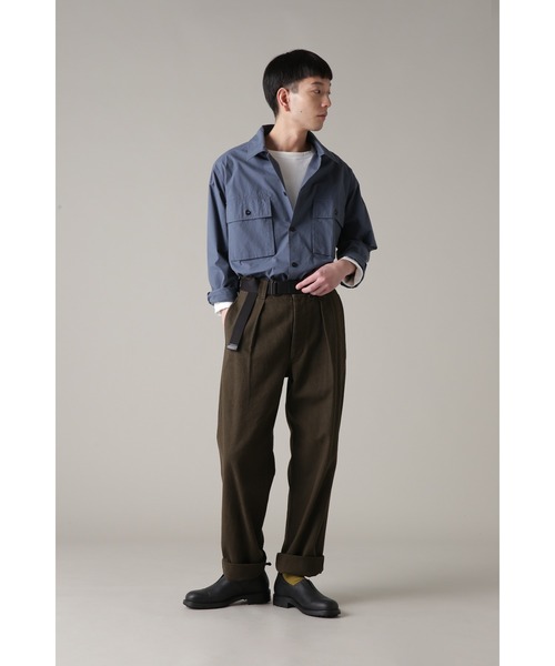 MHL.（エムエイチエル）の「ORGANIC COTTON PLAINWEAVE（シャツ/ブラウス・メンズ・ダークブルー/オフホワイト・MEDIUM/LARGE/SMALL）」の6枚目の写真