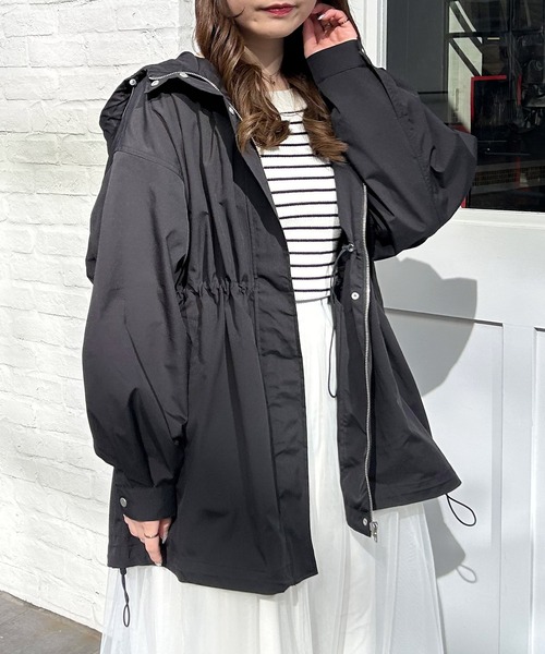 INGNI(イング)の「ウエストドロストマウンテンパーカー/A(マウンテンパーカー・レディース・アイボリー/ブラック/ブルー系・M)」の9枚目の写真