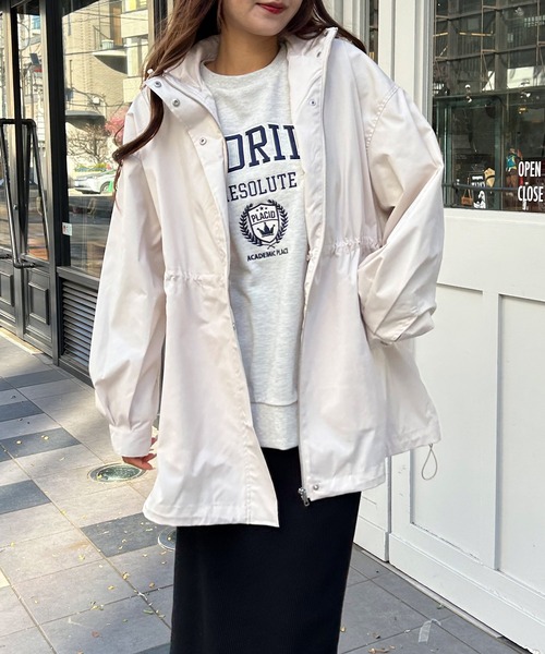 INGNI(イング)の「ウエストドロストマウンテンパーカー/A(マウンテンパーカー・レディース・アイボリー/ブラック/ブルー系・M)」の13枚目の写真