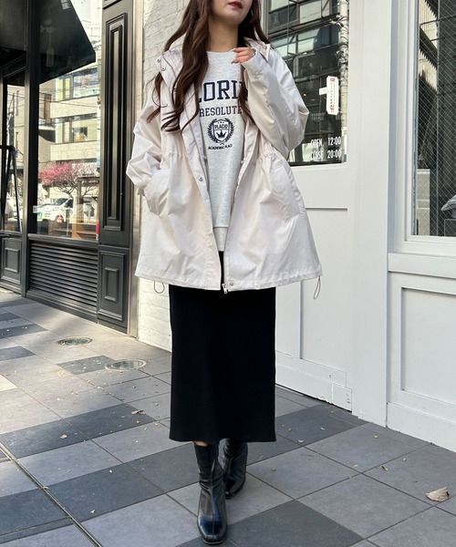 INGNI(イング)の「ウエストドロストマウンテンパーカー/A(マウンテンパーカー・レディース・アイボリー/ブラック/ブルー系・M)」の15枚目の写真