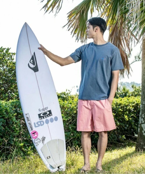 Quiksilver（クイックシルバー）の「RIDING TODAY ST/クイックシルバーバックプリントレギュラーフィット半袖Tシャツ（Tシャツ/カットソー・メンズ・チャコールグレー/イエロー/ホワイト/ネイビー・MEDIUM/X-LARGE/LARGE/SMALL）」の7枚目の写真