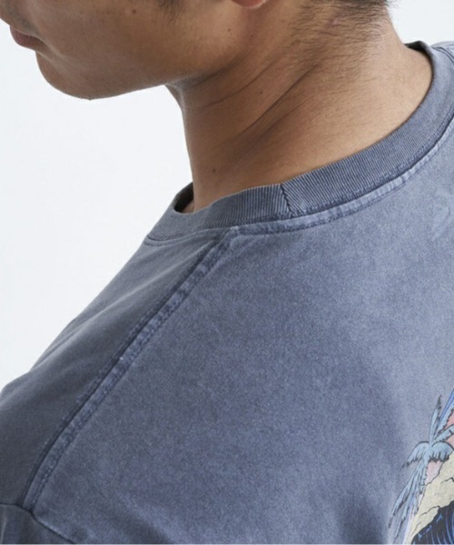 Quiksilver（クイックシルバー）の「RIDING TODAY ST/クイックシルバーバックプリントレギュラーフィット半袖Tシャツ（Tシャツ/カットソー・メンズ・チャコールグレー/イエロー/ホワイト/ネイビー・MEDIUM/X-LARGE/LARGE/SMALL）」の12枚目の写真