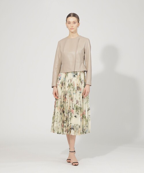 EPOCA（エポカ）の「ソフトシープレザー　ジャケット（ライダースジャケット・レディース・ブラウン系その他5/ベージュ・40）」の11枚目の写真