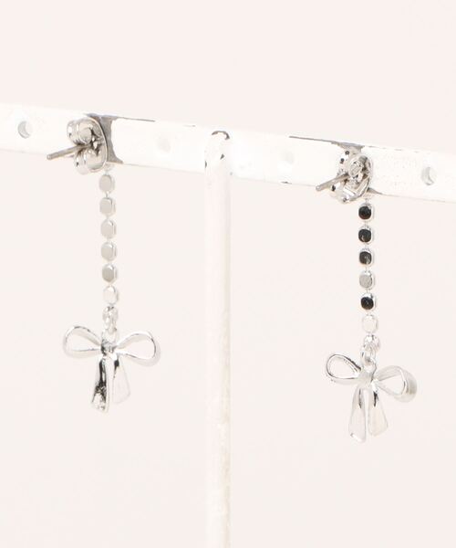 one after another NICE CLAUP（ワンアフターアナザーナイスクラップ）の「ロングリボンピアス/イヤリング（イヤリング・レディース・ゴールド/シルバー/シルバー系その他/ゴールド系その他・FREE）」の9枚目の写真
