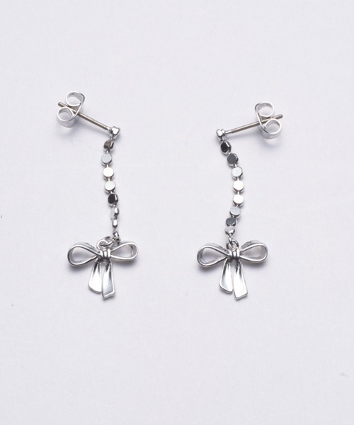 one after another NICE CLAUP（ワンアフターアナザーナイスクラップ）の「ロングリボンピアス/イヤリング（イヤリング・レディース・ゴールド/シルバー/シルバー系その他/ゴールド系その他・FREE）」の2枚目の写真