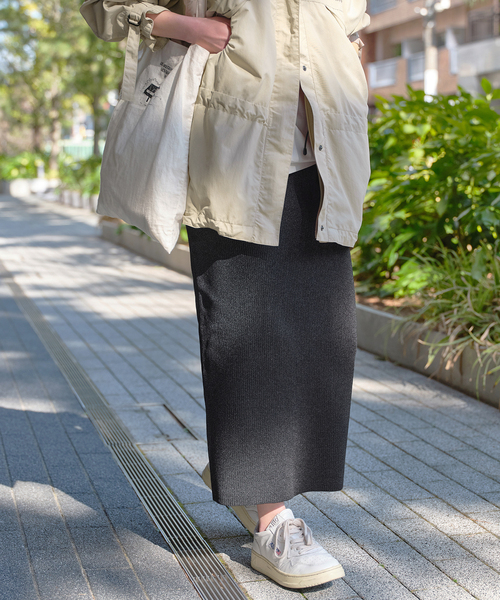 Spick & Span(スピックアンドスパン)の「ラメ総針タイトスカート(スカート・レディース・ベージュ/ブラック/グレー・36/38)」の9枚目の写真