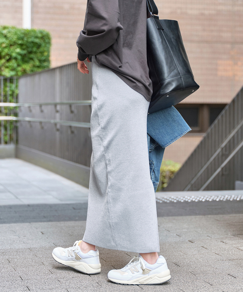 Spick & Span(スピックアンドスパン)の「ラメ総針タイトスカート(スカート・レディース・ベージュ/ブラック/グレー・36/38)」の19枚目の写真