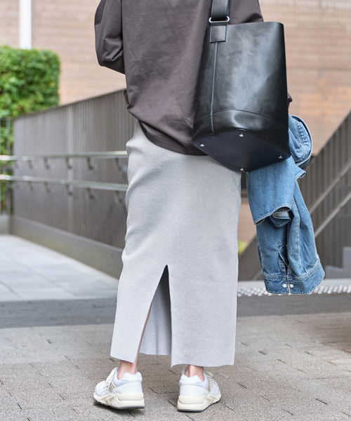 Spick & Span(スピックアンドスパン)の「ラメ総針タイトスカート(スカート・レディース・ベージュ/ブラック/グレー・36/38)」の20枚目の写真