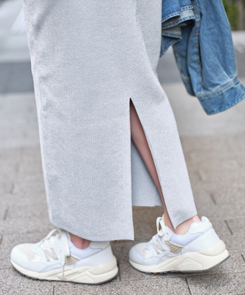 Spick & Span(スピックアンドスパン)の「ラメ総針タイトスカート(スカート・レディース・ベージュ/ブラック/グレー・36/38)」の22枚目の写真