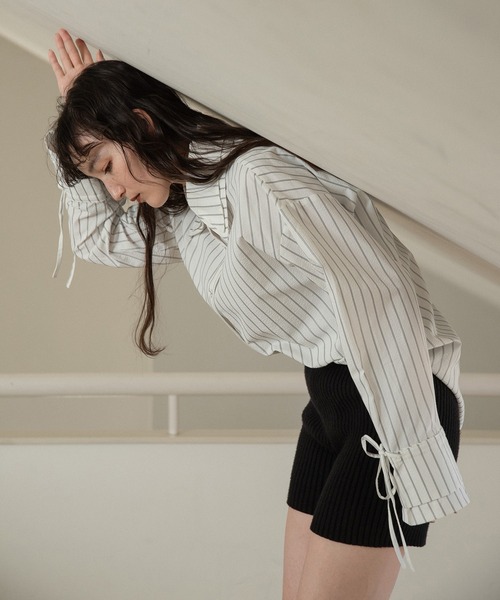 lawgy マルチウェイダブルポイントストライプシャツ ラメニットビスチェ lawgy（ラウジー）の「multiway double point stripe shirt