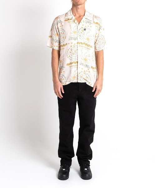 DEUS EX MACHINA(デウスエクスマキナ)の「SMITHSON SS SHIRT(シャツ/ブラウス・メンズ・オフホワイト/レッド系その他・MEDIUM/LARGE)」の5枚目の写真