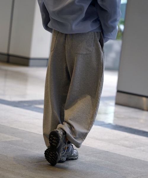 WILLY CHAVARRIA(ウィリーチャバリア)の「【THE SEED BY WILLY CHAVARRIA 】Linus Sweat Pants(スウェットパンツ・メンズ・ライトグレー/ブラック系その他・42/40)」の16枚目の写真