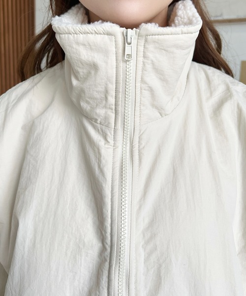 moment+（モーメントプラス）の「裏ボアナイロンスタンドカラー