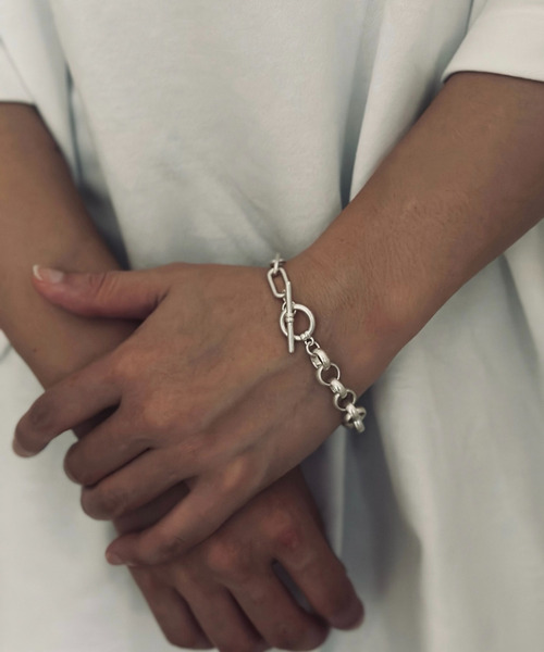 SILVER BULLET（シルバーバレット）の「『SBLT』ユニセックス チェーンデザインブレスレット（ブレスレット・レディース・ゴールド/シルバー・FREE）」の3枚目の写真