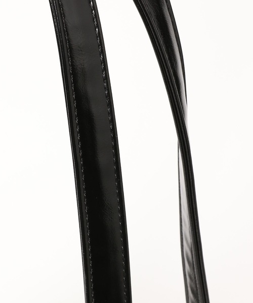 LOWRYS FARM（ローリーズファーム）の「ワイドボストンバック  102047（ハンドバッグ・レディース・ブラック/アイボリー・FREE）」の7枚目の写真