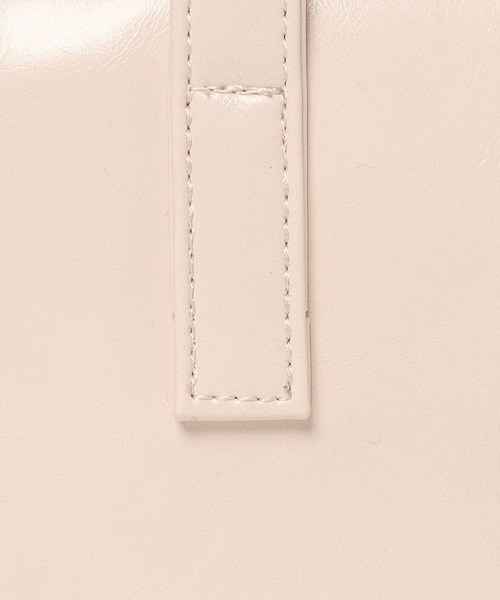 LOWRYS FARM（ローリーズファーム）の「ワイドボストンバック  102047（ハンドバッグ・レディース・ブラック/アイボリー・FREE）」の15枚目の写真