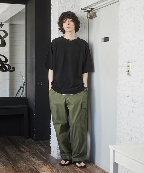 TOWNCRAFT（タウンクラフト）の「TOWNCRAFT（タウンクラフト）別注ループヤーンニットプルオーバー（WEB限定カラー）（ニット/セーター・メンズ・ネイビー/ダークブラウン/オフホワイト/ブラック・M/L/XL）」の12枚目の写真