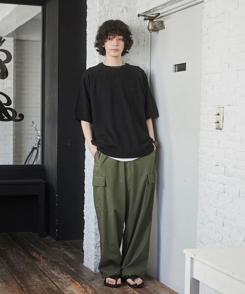 TOWNCRAFT（タウンクラフト）の「TOWNCRAFT（タウンクラフト）別注ループヤーンニットプルオーバー（WEB限定カラー）（ニット/セーター・メンズ・ネイビー/ダークブラウン/オフホワイト/ブラック・M/L/XL）」の14枚目の写真