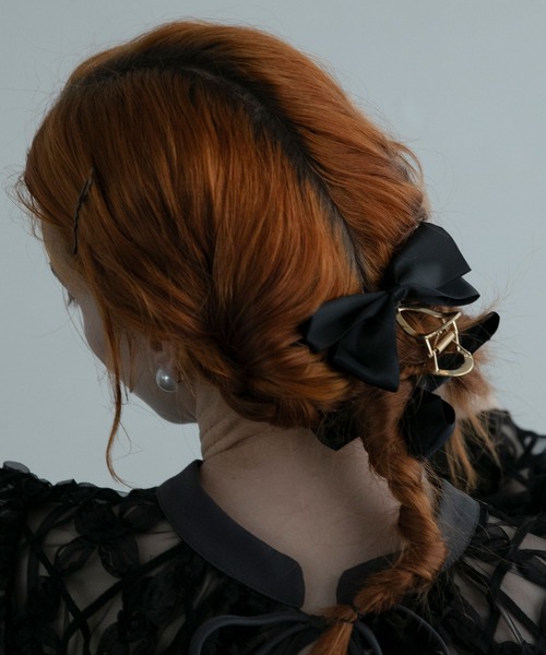 BONLECILL noir（ボンルシールノワール）の「【BONLECILL noir】サテンリボンヘアクリップ（バレッタ/ヘアクリップ・レディース・ベージュ/オフホワイト/ブラック・FREE）」の4枚目の写真
