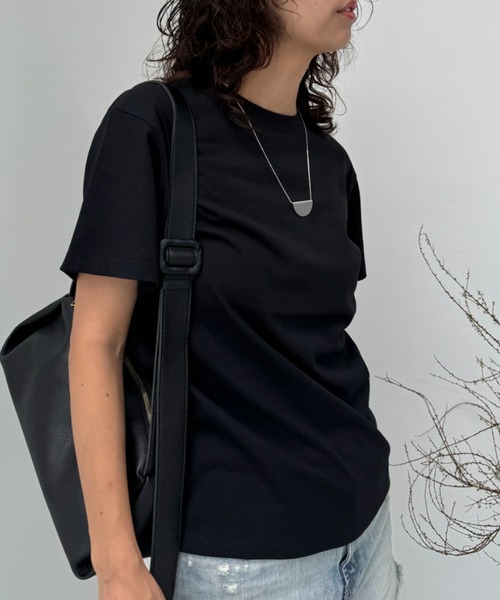 y/m(イム)の「ベーシックTシャツ(Tシャツ/カットソー・レディース・ベージュ/レッド/オフホワイト/ブラック・FREE)」の3枚目の写真