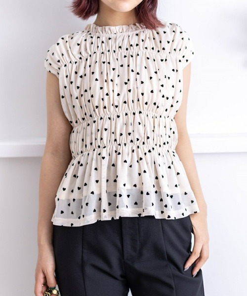 clear（クリア）の「バックリボンハート柄フロッキープリントトップス[ウィッシュコア ガーリー]≪再入荷≫（Tシャツ/カットソー・レディース・ブラック/オフホワイト/ベージュ・F）」の3枚目の写真