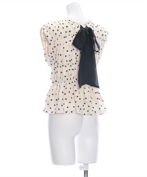 clear（クリア）の「バックリボンハート柄フロッキープリントトップス[ウィッシュコア ガーリー]≪再入荷≫（Tシャツ/カットソー・レディース・ブラック/オフホワイト/ベージュ・F）」の7枚目の写真