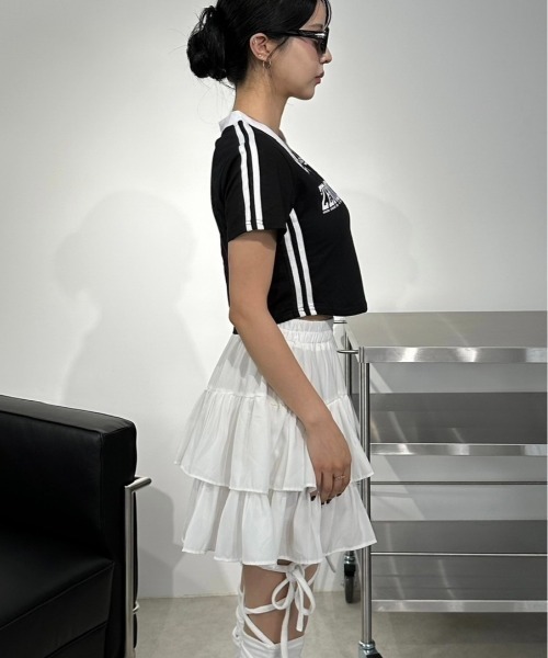 XU(エックスユー)の「ストリートファッション XU エックスユー sporty track crop tee 半袖Tシャツ 半袖トップス クロップTシャツ ロゴTシャツ トラッックTシャツ スポーティートップス 韓国ファッション 韓国ストリート ストリートブランド ブロークコア ブロケットコア(Tシャツ/カットソー・レディース・ブラック・ONE SIZE)」の9枚目の写真