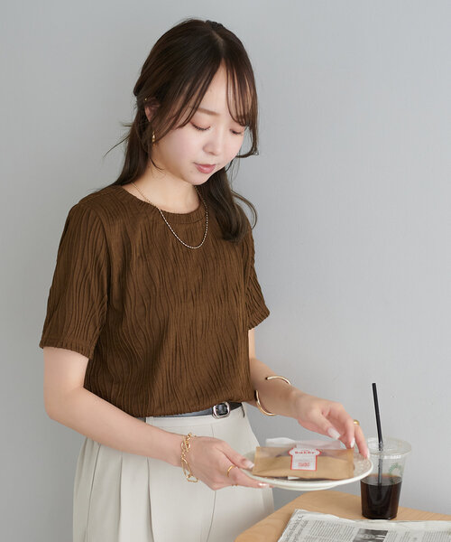 DISCOAT(ディスコート)の「【WEB限定】立体ジャガード5分袖(Tシャツ/カットソー・レディース・グリーン系その他/アイボリー/ブラック/ブラウン/ミント・FREE)」の6枚目の写真