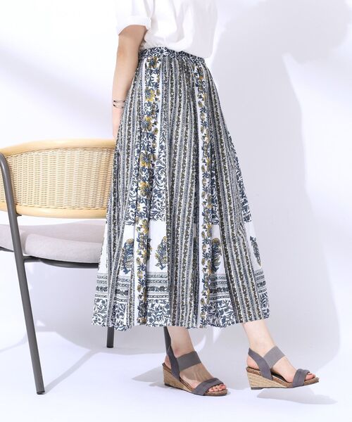 SHOO・LA・RUE（シューラルー）の「◆【洗える/インド綿100％】ふんわり軽やか 花柄プリントギャザースカート（スカート・レディース・グリーン系その他3/ブルー系その他7/ブルーグリーン/ピンク系1・00）」の11枚目の写真