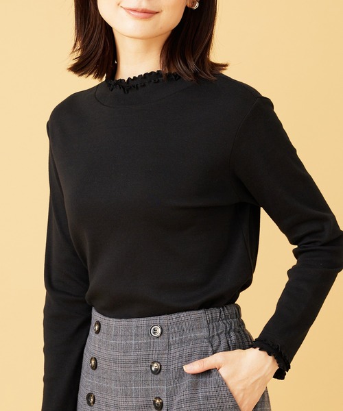 BELLUNA PLUS(ベルーナ)の「重ね着風フリル衿プルオーバー(Tシャツ/カットソー・レディース・モカ/イエロー系/ブラック系/オフホワイト/ネイビー系/ライラック系1・MEDIUM/LARGE/X-LARGE)」の11枚目の写真