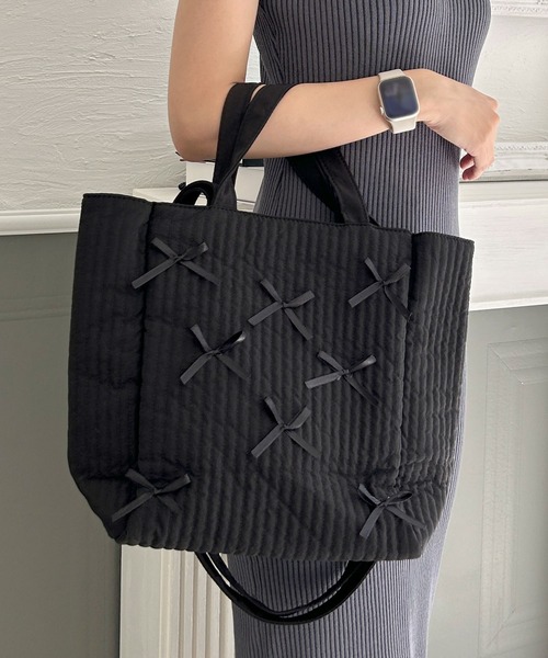 Julia Boutique(ジュリアブティック)の「2WAYリボン付きトートバッグ/24630(トートバッグ・レディース・グレー/ブラック・ONE)」の2枚目の写真