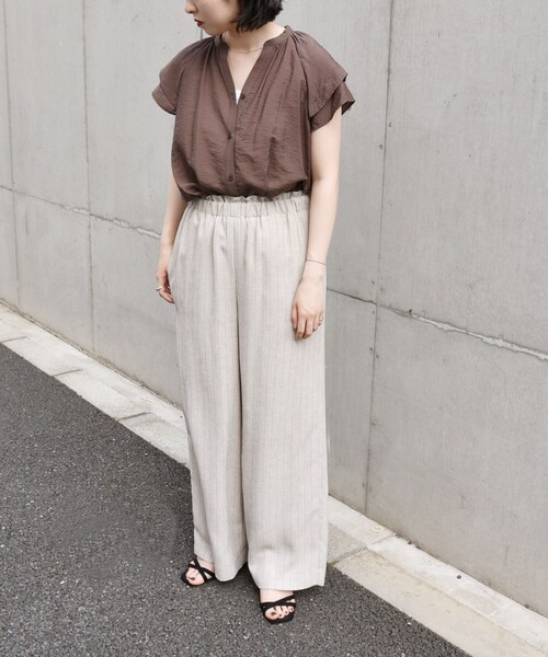 quaranciel(カランシエル)の「quaranciel:〈手洗い可能〉スキッパー フレア ハーフスリーブ ブラウス(シャツ/ブラウス・レディース・ブラウン/オフホワイト/ブラック・ONE SIZE)」の12枚目の写真