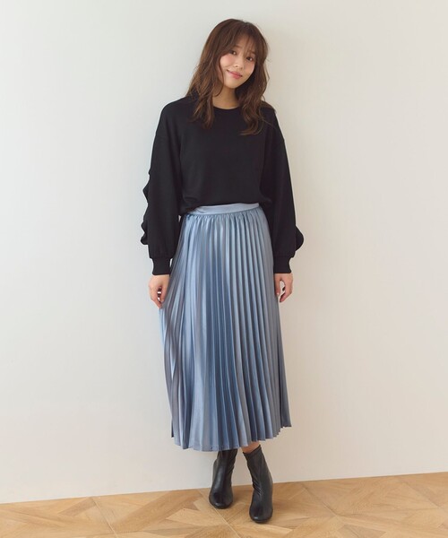 Feroux(フェルゥ)の「サテン プリーツスカート(スカート・レディース・アイボリー系/グレー系/ブルー系・1/2)」の19枚目の写真