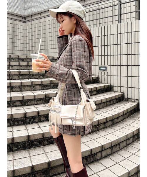 RESEXXY（リゼクシー）の「マルチポケットハンドバッグ（ハンドバッグ・レディース・アイボリー/ブラック・FREE）」の17枚目の写真