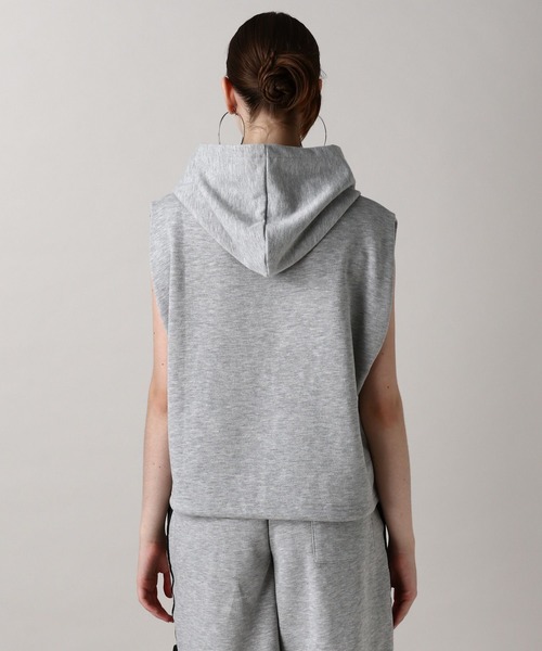 FOREVER 21(フォーエバー トゥエンティーワン)の「【2024FW】フーディー裏毛ノースリーブスウェット(スウェット・レディース・ブラック/グレー・FREE)」の12枚目の写真